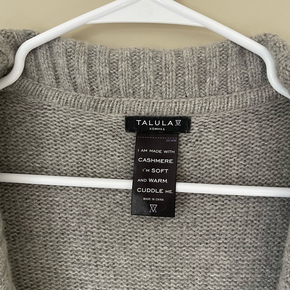 Talula Aritzia gray lambswool angora cashmere blend sweater cardigan NWOT XS - Picture 2 of 7